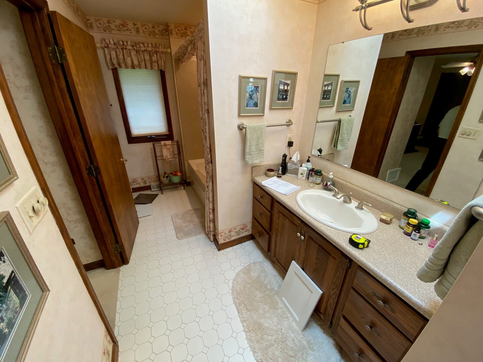 LargeBathroomRemodelBefore